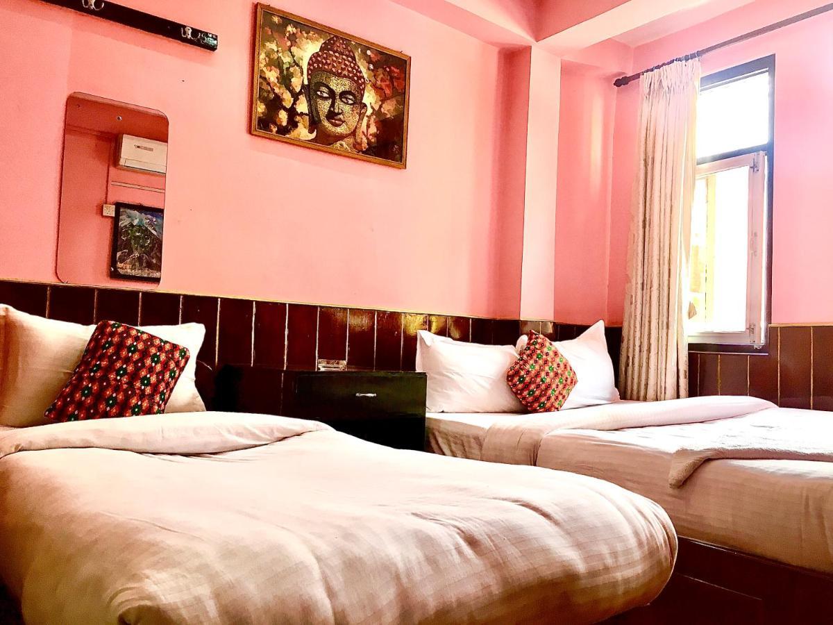 Hotel Plumeria Inn Kathmandu Esterno foto