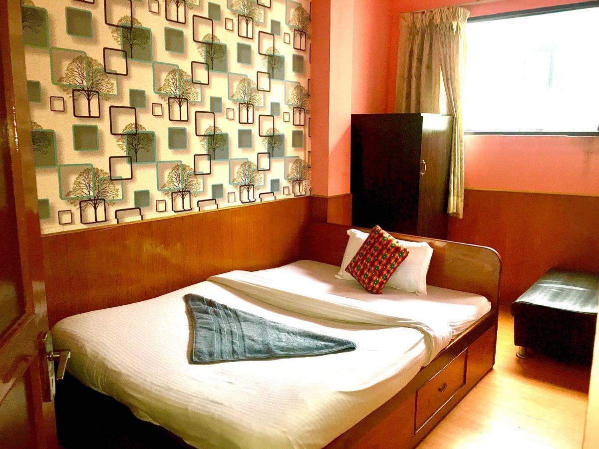 Hotel Plumeria Inn Kathmandu Esterno foto