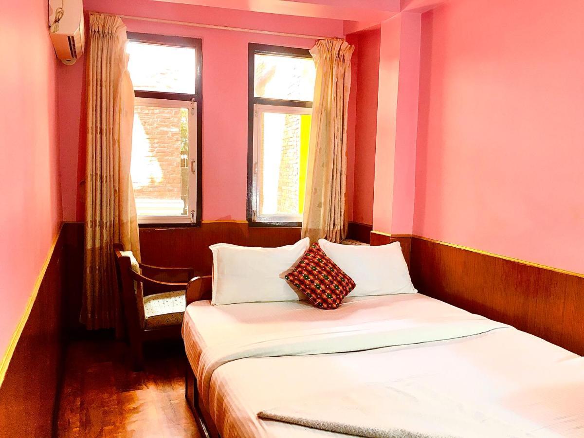 Hotel Plumeria Inn Kathmandu Esterno foto